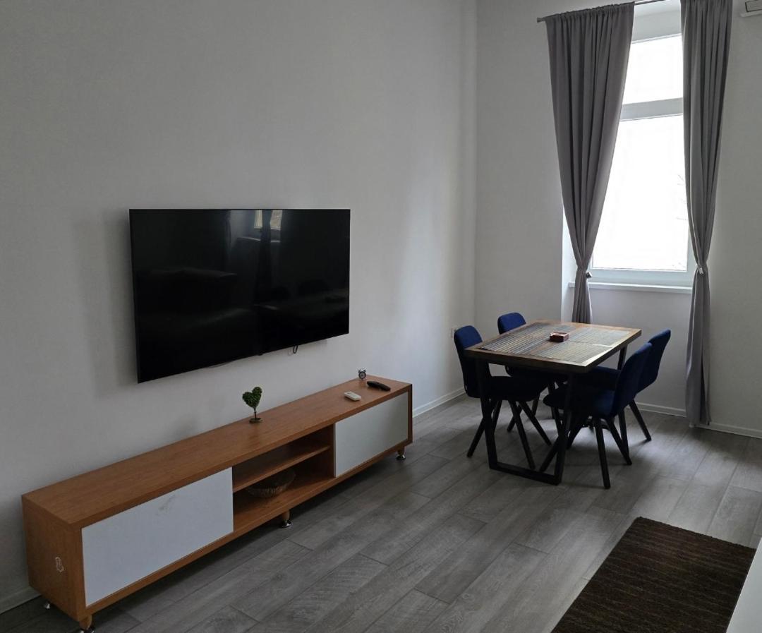 Quiet Apartment,private Free Parking Apartment Sarajevo