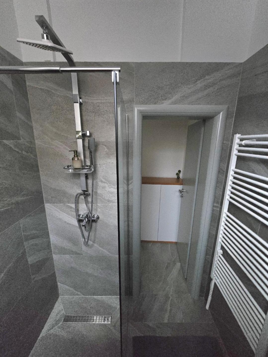 Apartment Quiet Apartment,private Free Parking Sarajevo